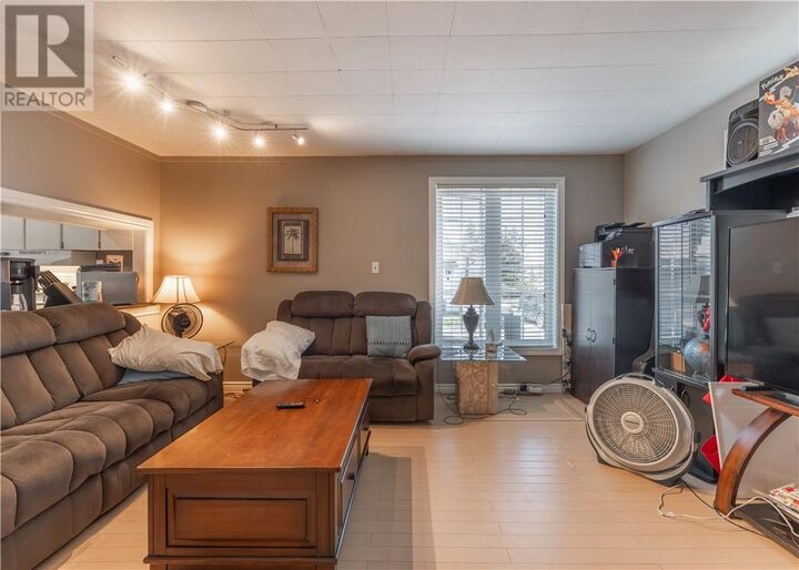 Property Photo:  1300 Falconbridge Road  ON P3A 4N3 