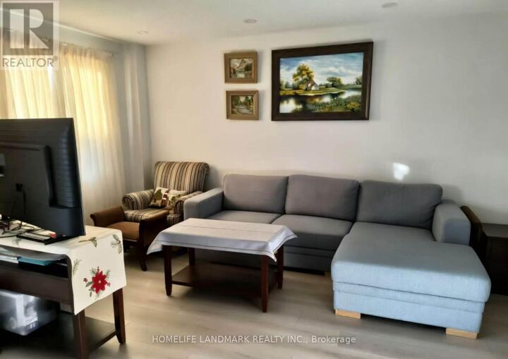 Property Photo:  75 Weldrick Road East 818  ON L4C 0H9 