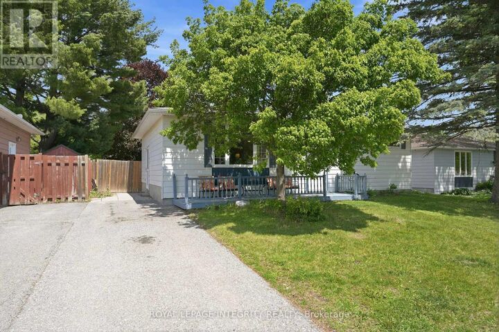 Property Photo:  5 Sheldrake Drive  ON K2L 1S5 