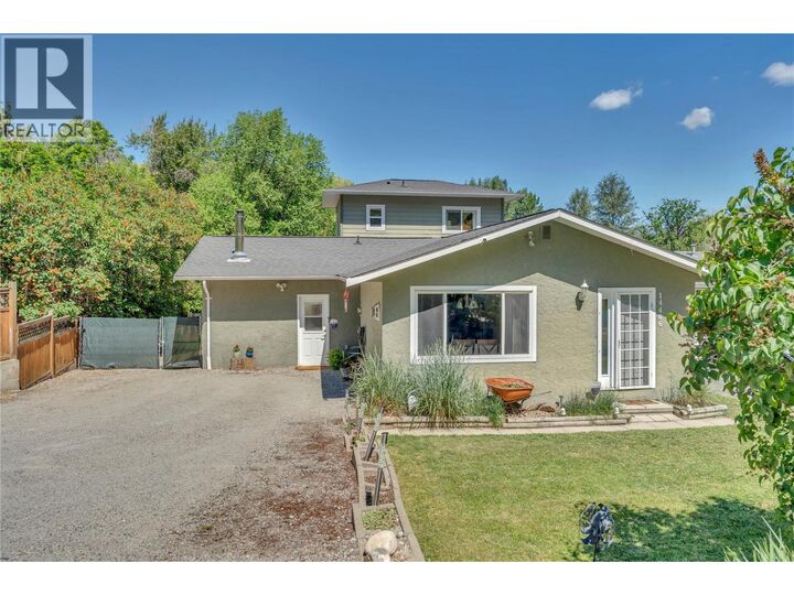 Property Photo: 14406 Latimer Avenue BC V0H 1Z0