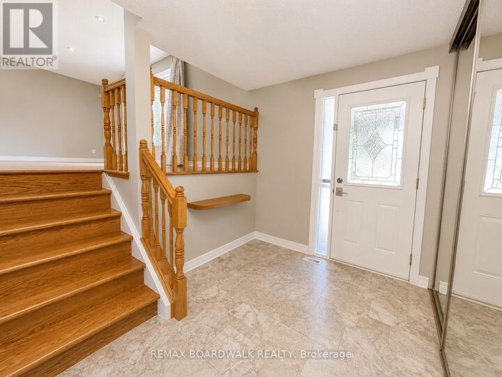 Property Photo:  22 Bartley Crescent  ON K2J 2J7 