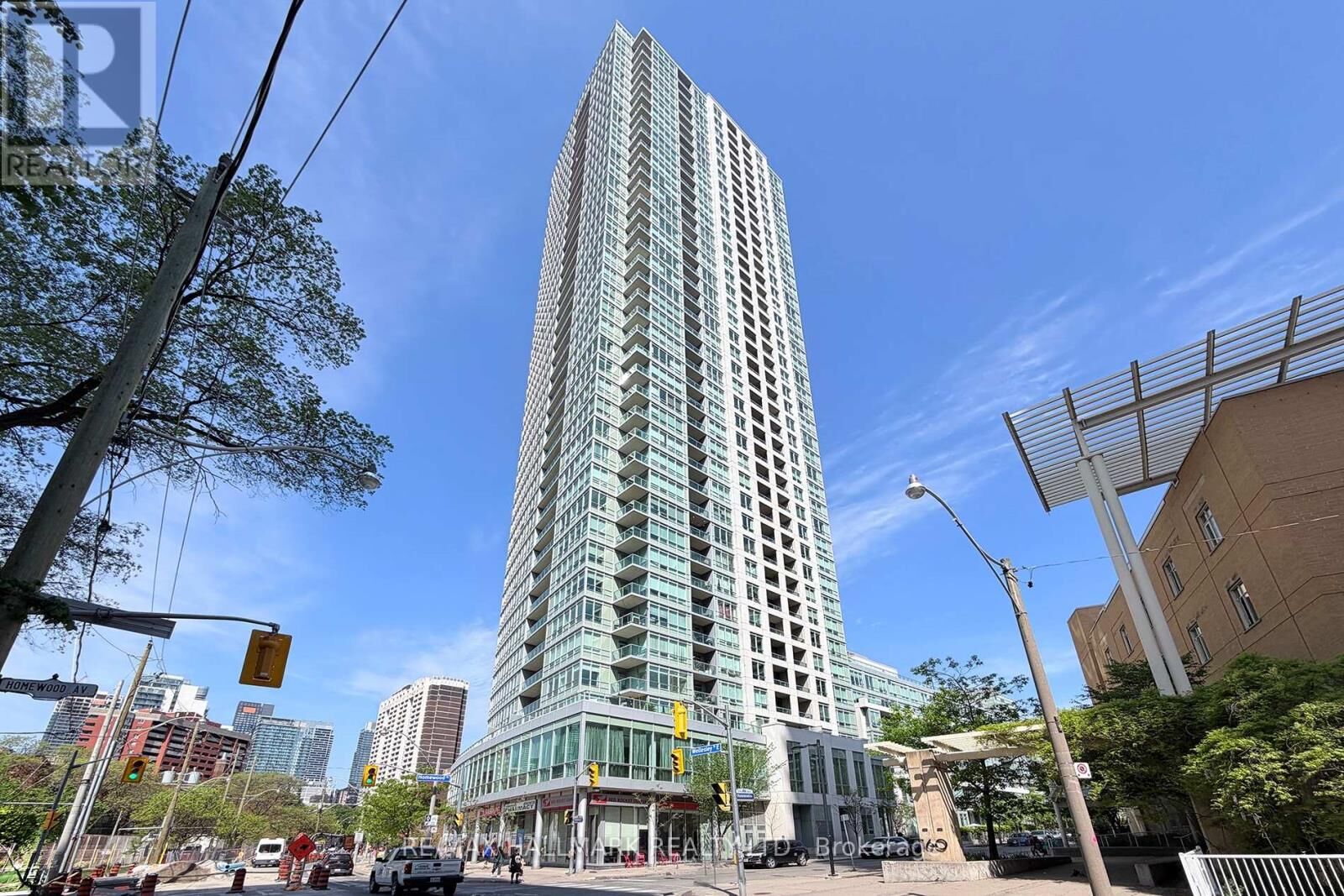 Property Photo:  120 Homewood Avenue 2310  ON M4Y 2J3 