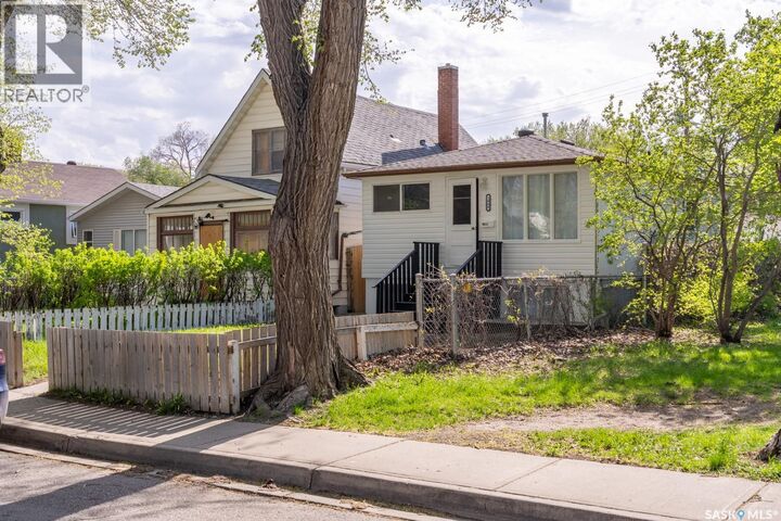 Property Photo:  1840 Quebec Street  SK S4P 1J5 