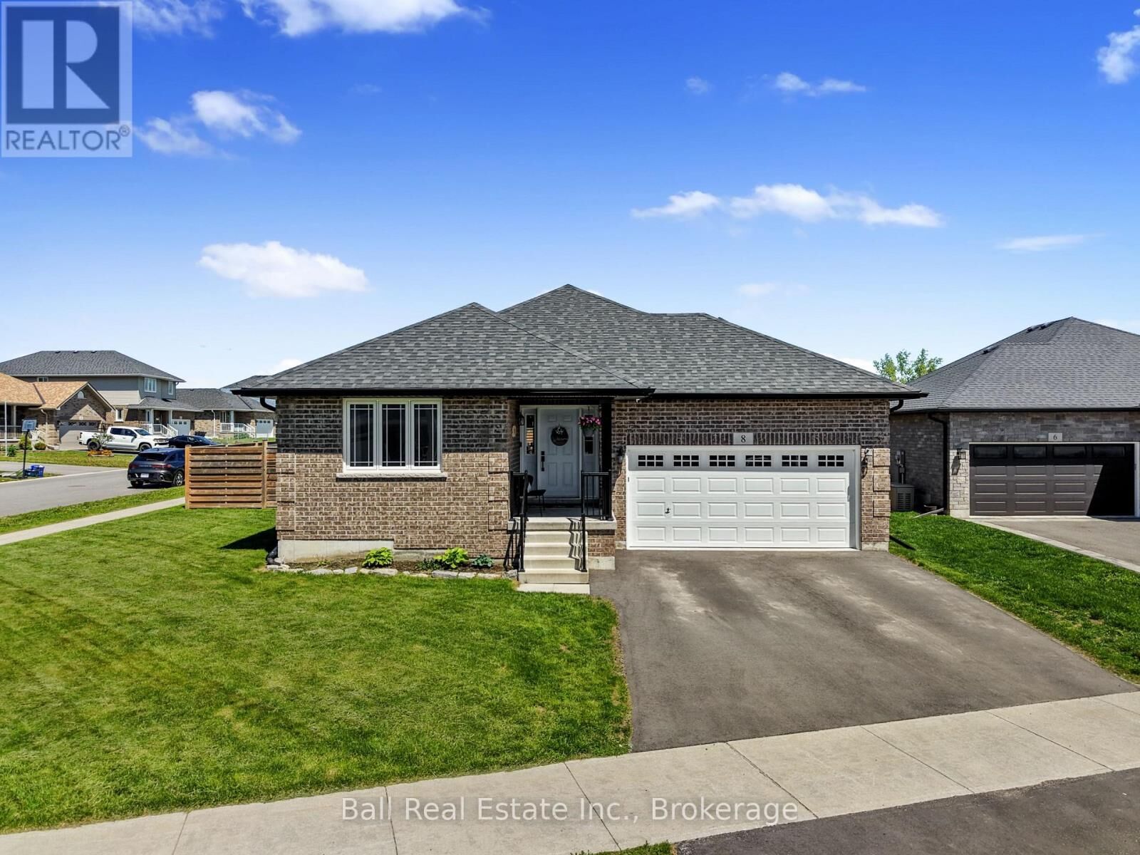 Property Photo:  8 Darrell Drain Crescent  ON K0L 2V0 