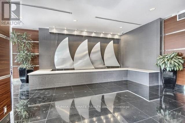 Property Photo: 77 Harbour Square 1606 ON M5J 2S2
