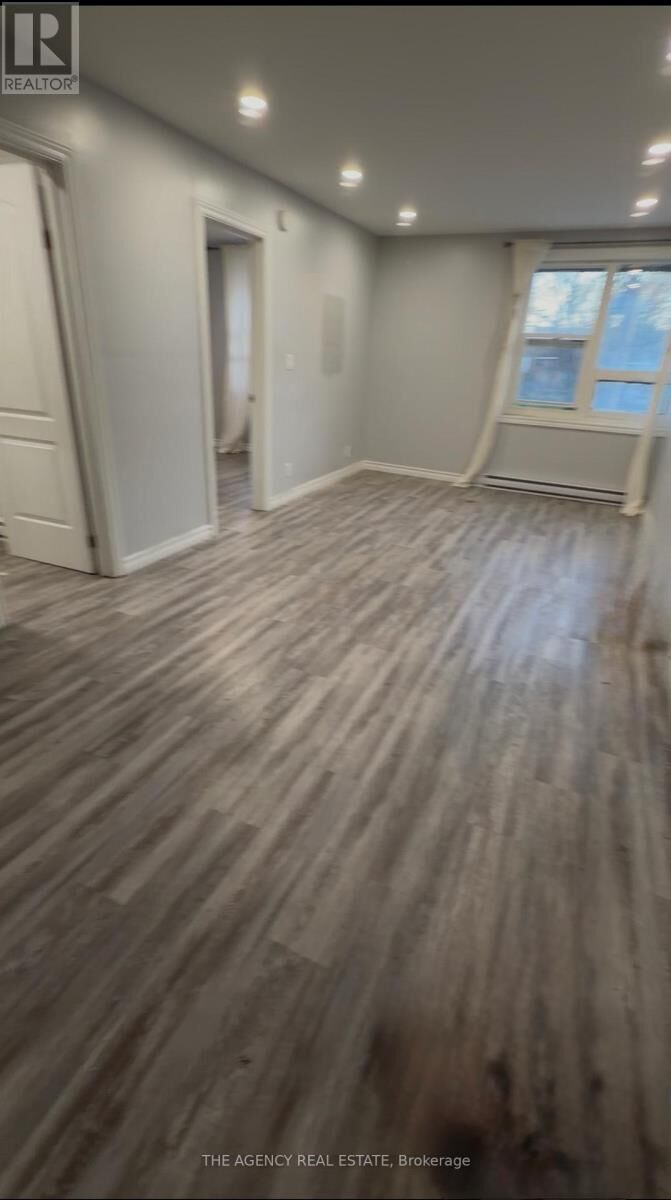 Property Photo: 91 Thames Street South 204 ON N5C 2T2