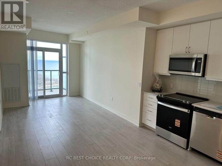 Property Photo:  38 Annie Craig Drive 2603  ON M8V 0G9 