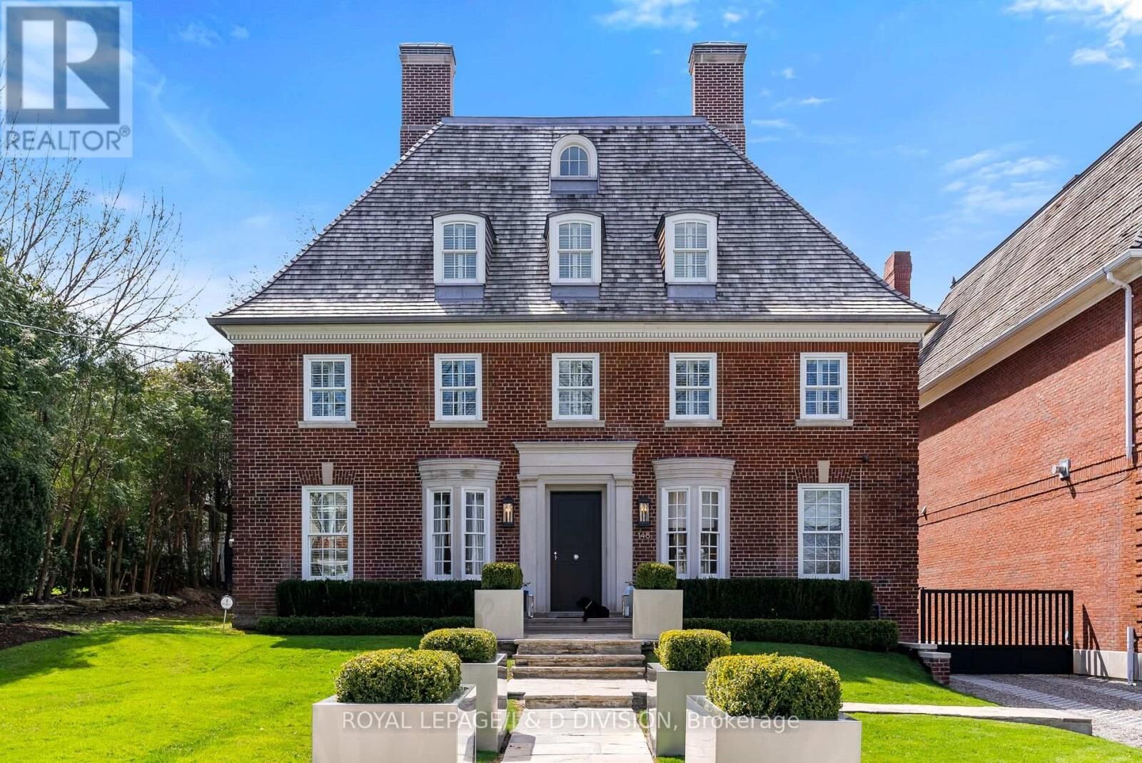 Property Photo: 148 Forest Hill Road ON M5P 2M9