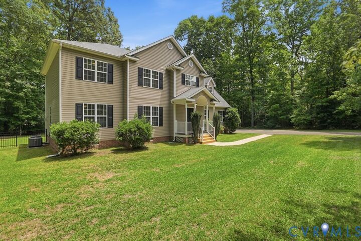 Property Photo: 17401 Creekbed Road VA 23838