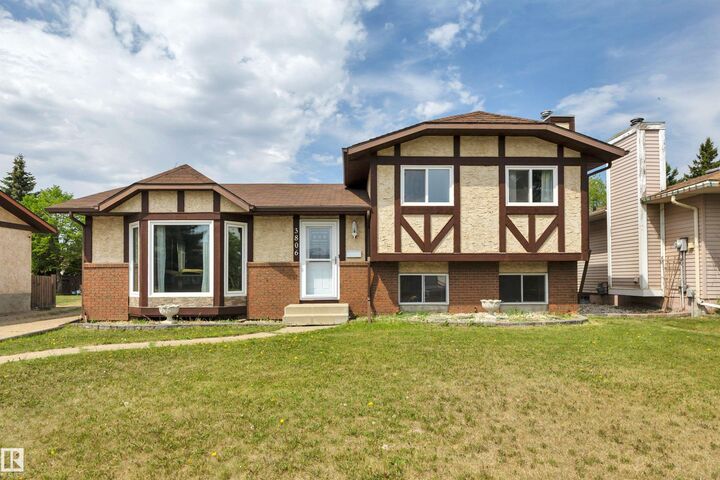 Property Photo: 3806 33 Avenue AB T9E 6E5
