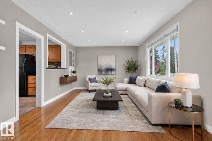 Property Photo: 21 Cypress Avenue AB T8A 1J5