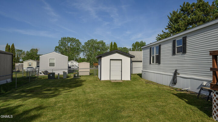 Property Photo:  4304 Drake Drive  ND 58503 