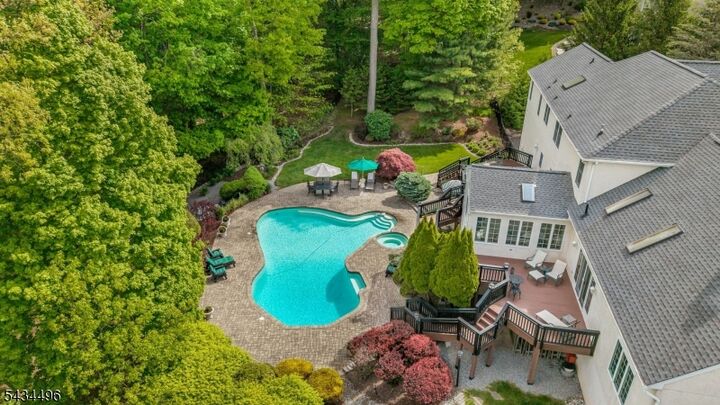 Property Photo:  15 Skytop Dr  NJ 07834 