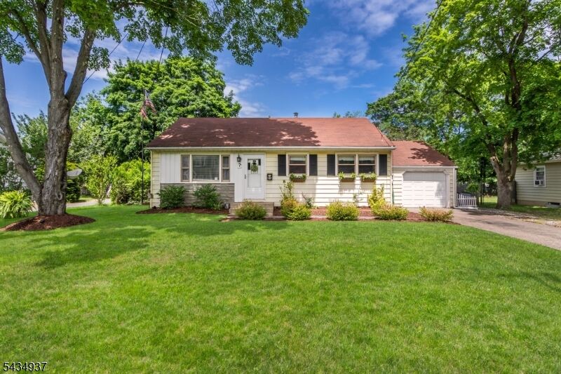Property Photo:  7 West St  NJ 07876 