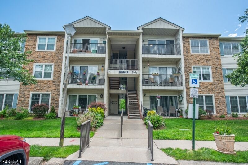 Property Photo:  132 Robertson Way  NJ 07035 