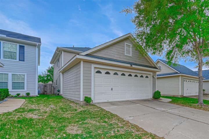 Property Photo:  5827 Silver Oak  TX 77459 