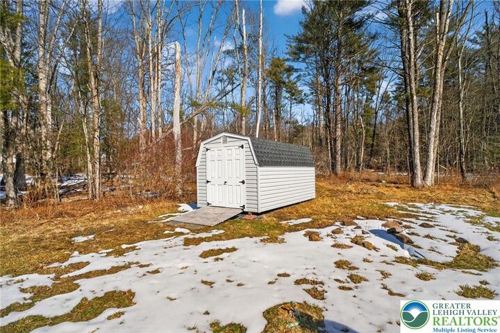 Property Photo:  3084 Pleasant View Drive  PA 18058 