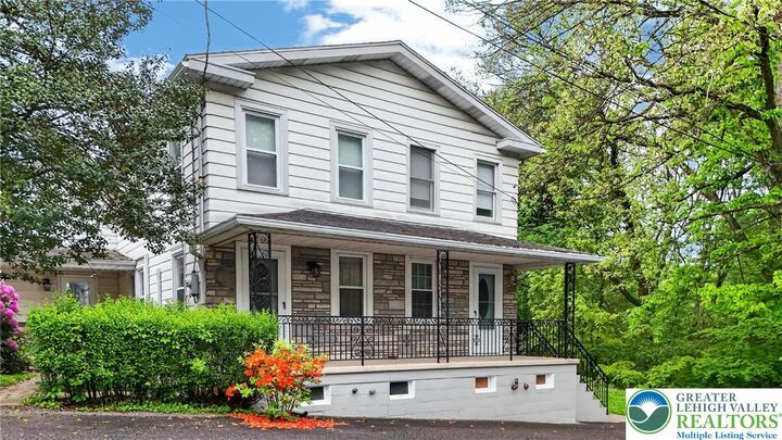 Property Photo:  162 School Street  PA 17952 