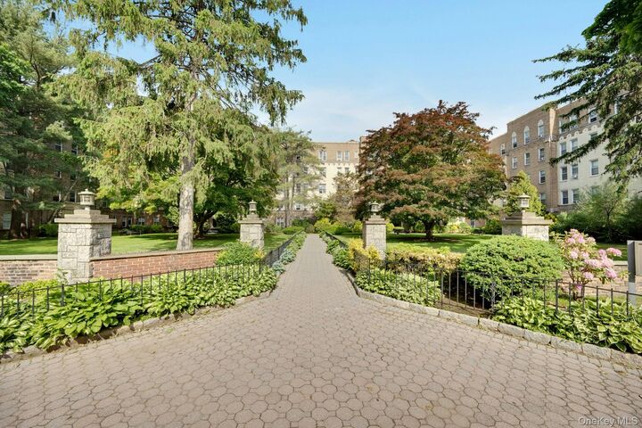 Property Photo:  472 Gramatan Avenue A3  NY 10552 