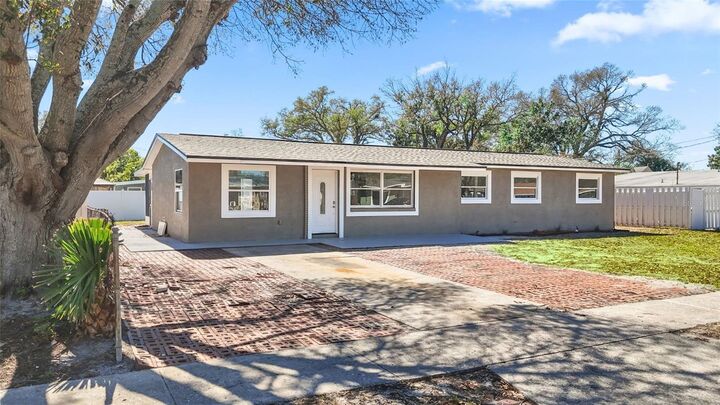 Property Photo:  4418 W Fairview Heights  FL 33616 