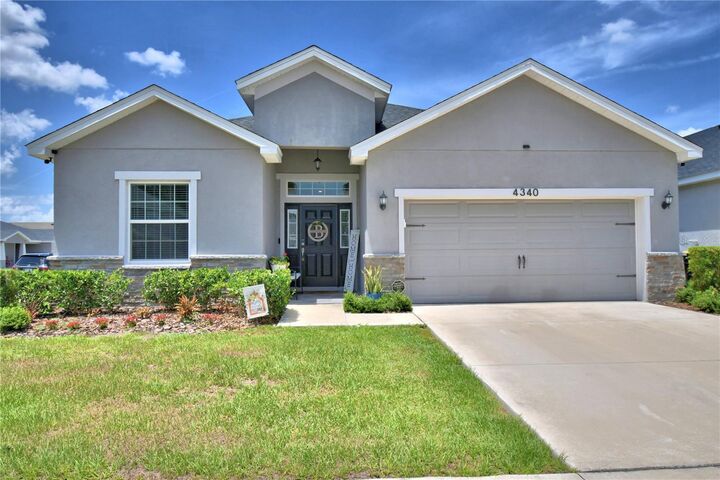 Property Photo: 4340 Reding Way FL 33813