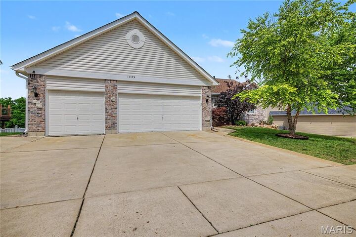 Property Photo: 1439 Fox Ridge Court MO 63010