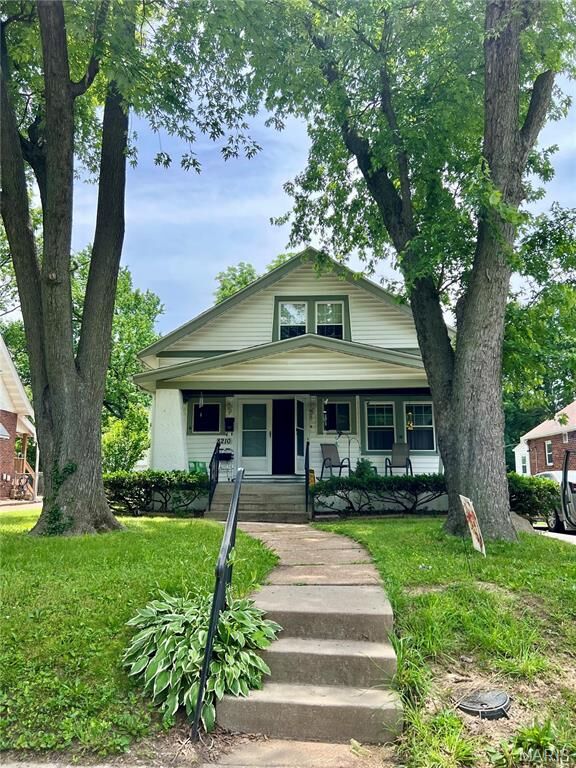 Property Photo: 8210 Buchanan Avenue MO 63114