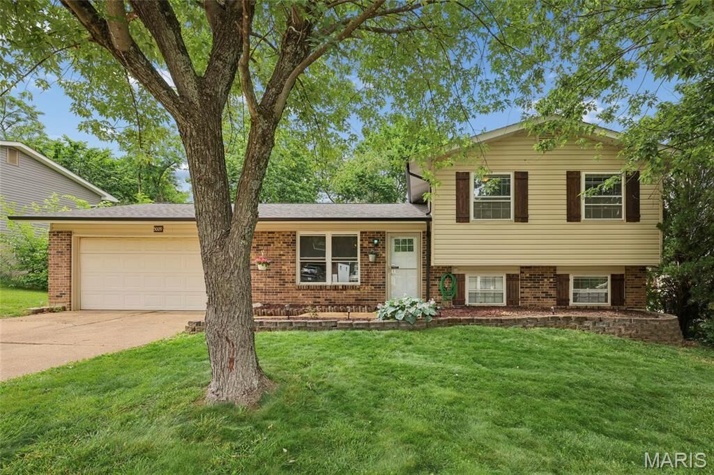 Property Photo:  5009 Country Ridge Drive  MO 63052 