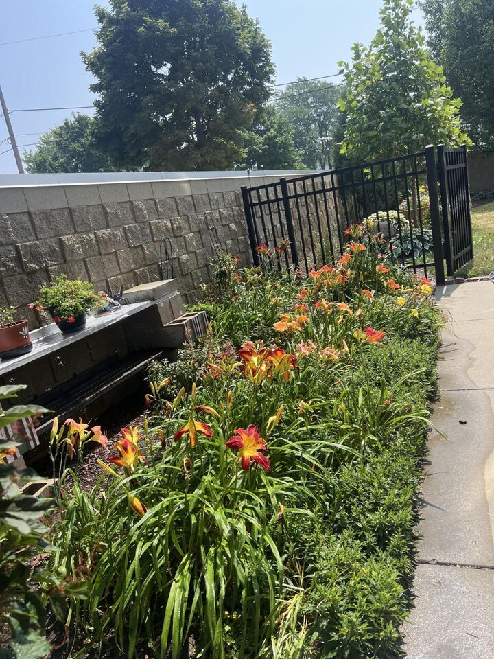 Property Photo:  2525 S Shore Dr  WI 53207 