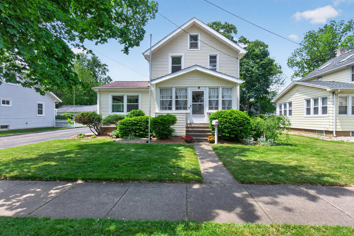 Property Photo: 214 N Durand Street MI 49202