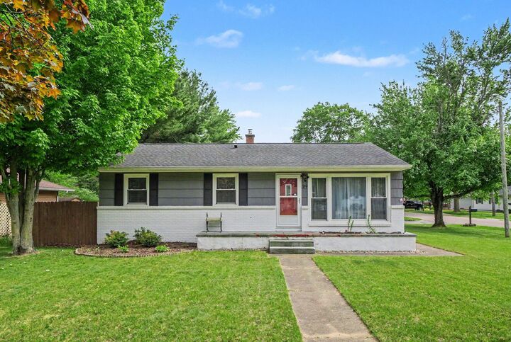 Property Photo:  319 W North Street  MI 49079 