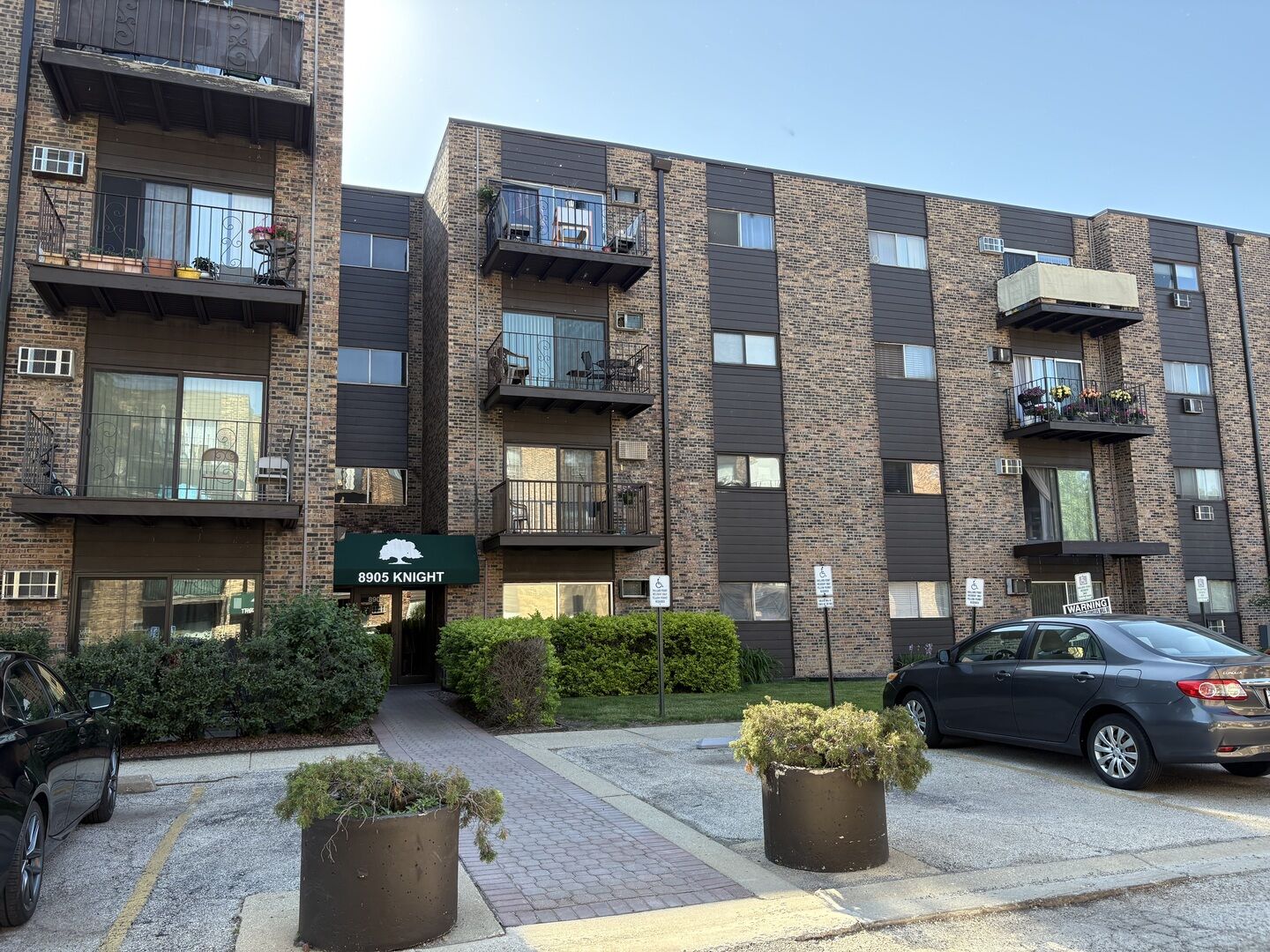 Property Photo: 8905 N Knight Avenue 318 IL 60016