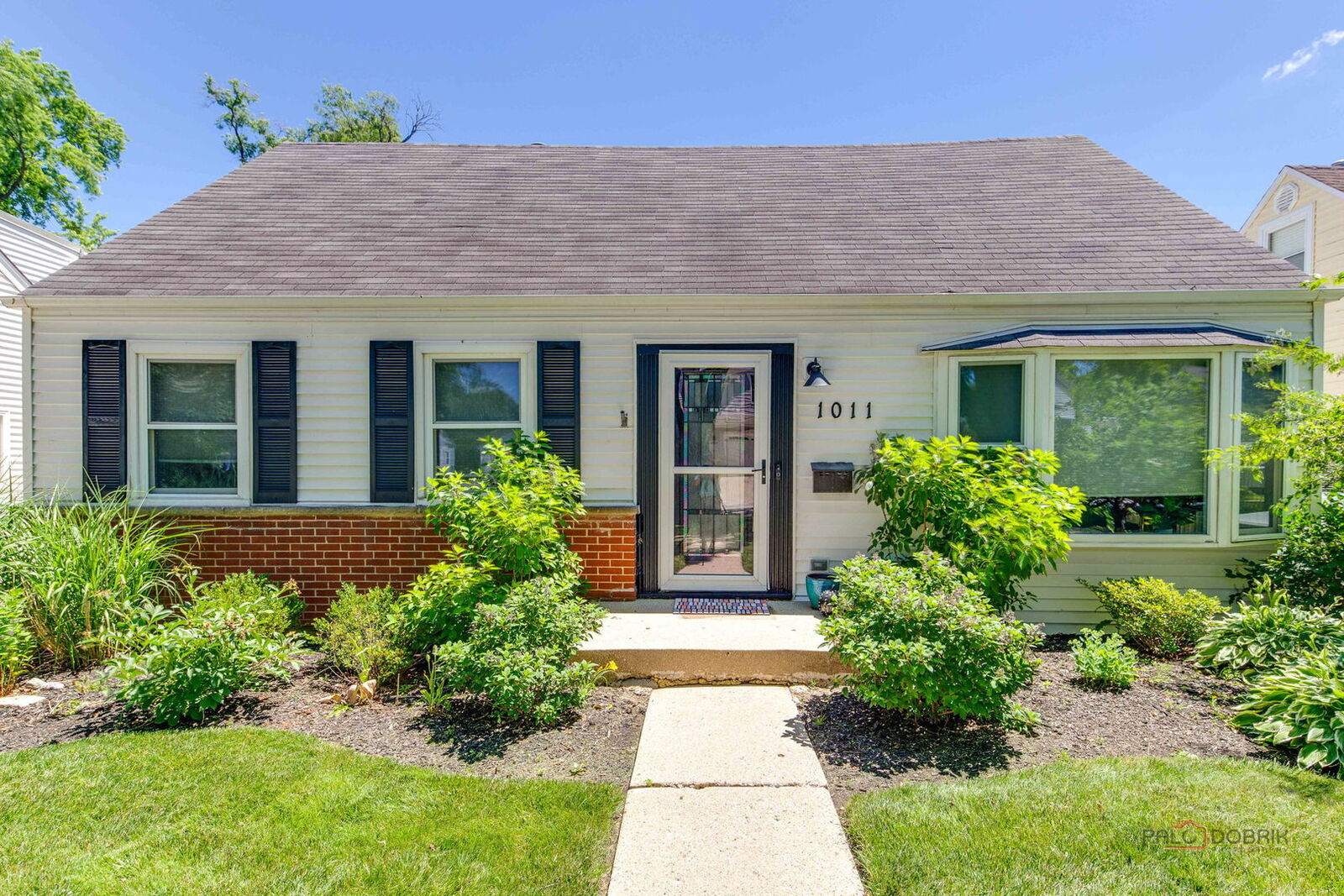 Property Photo:  1011 N Haddow Avenue  IL 60004 