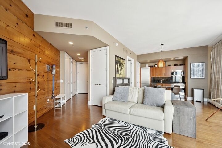 Property Photo:  401 N Wabash Avenue 34F  IL 60611 