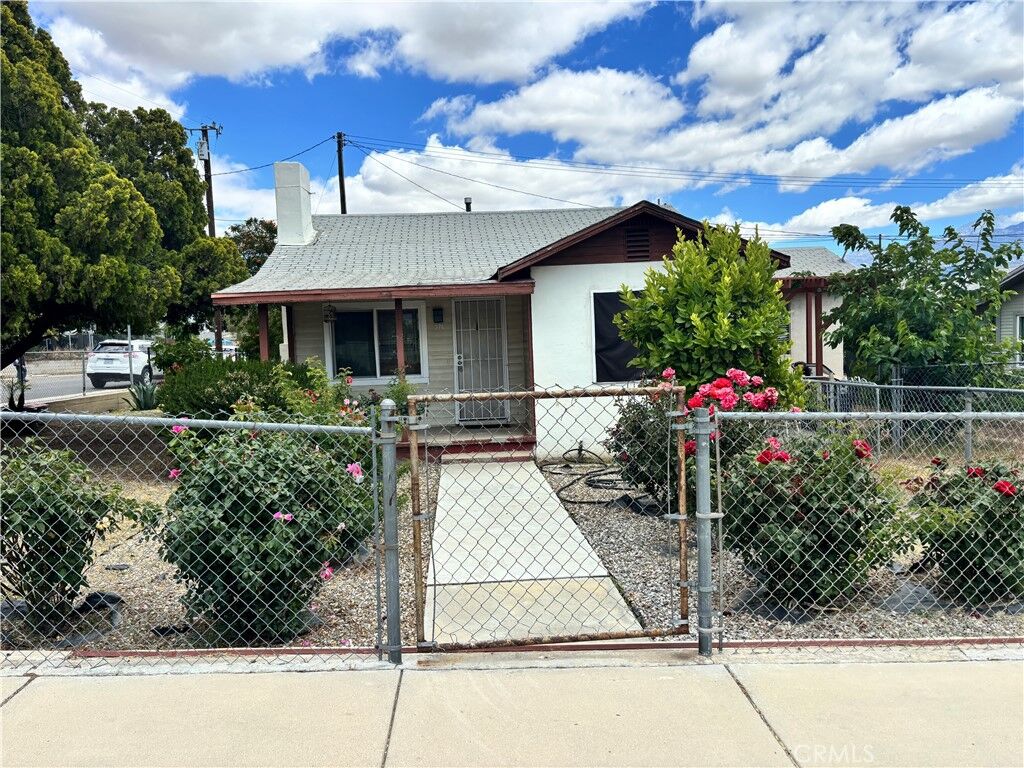Property Photo: 376 Fay Street CA 92220