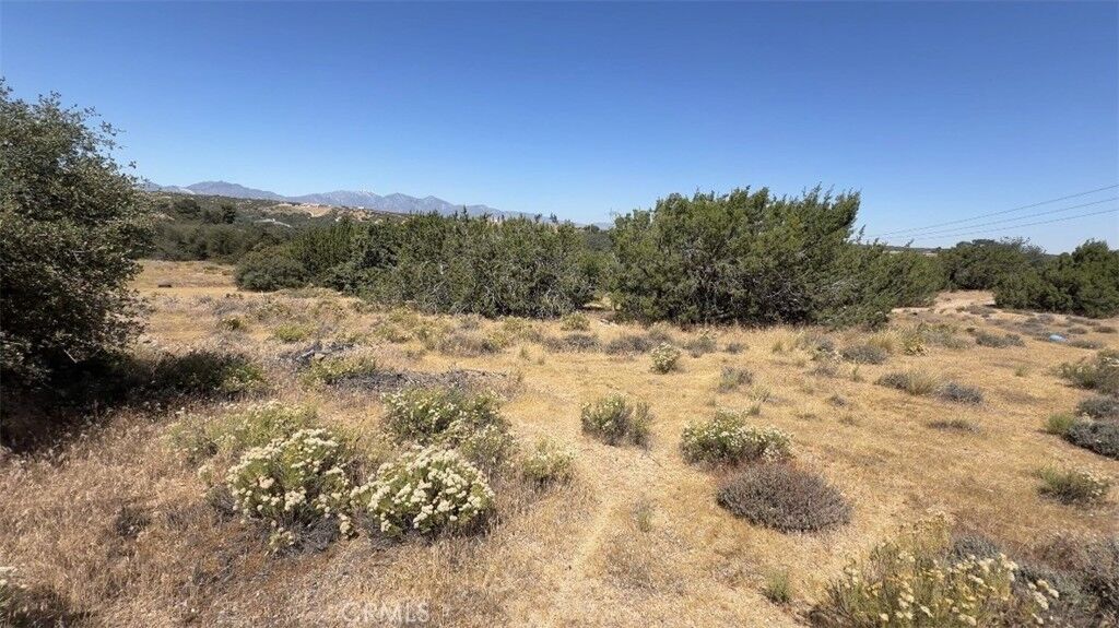Property Photo:  5537 Honeyhill  CA 92344 