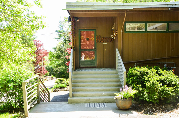 Property Photo:  44 Blaisdell Street  ME 04330 