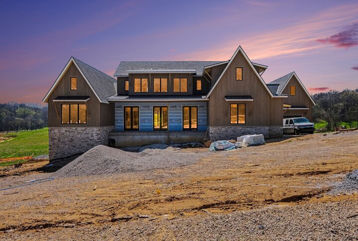 Property Photo: 4623 Johnny Bennett Rd TN 37179