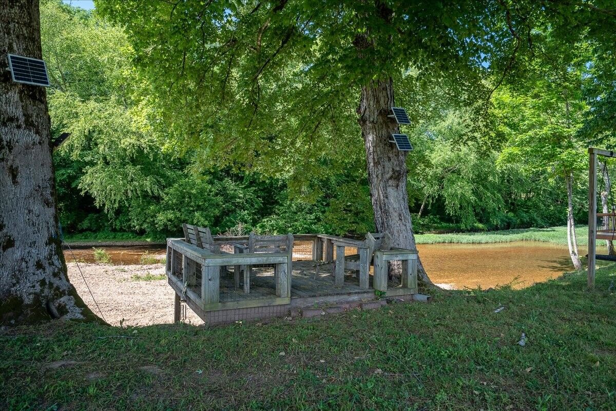 Property Photo:  322 Creekside Ln  TN 38486 