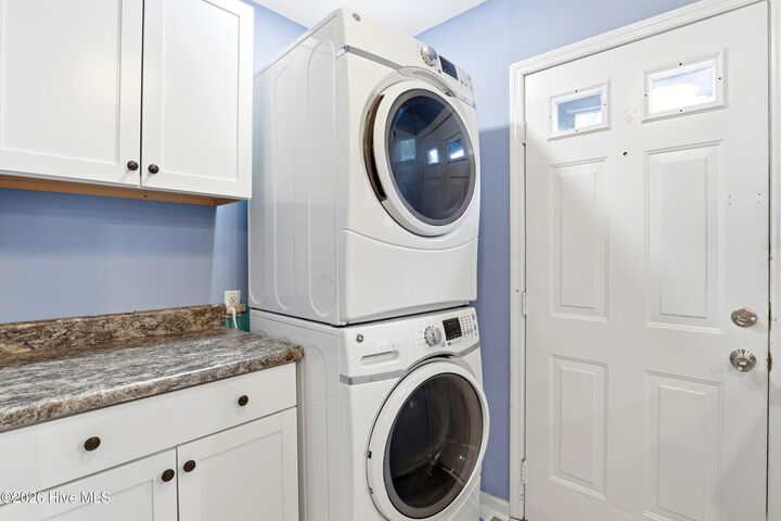 Property Photo:  102 Country Club Villa Drive  NC 28470 