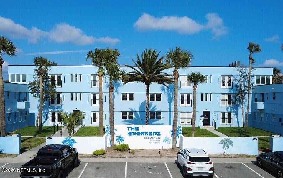 Property Photo:  207 9th Avenue N 108  FL 32250 