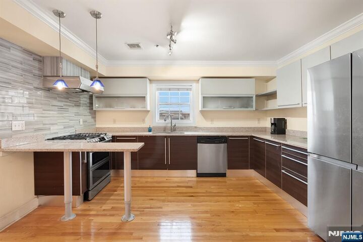 Property Photo:  726 23rd Street 2  NJ 07087 