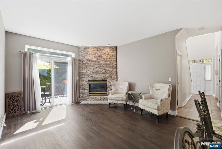 Property Photo: 15 Aspen Court NJ 07419