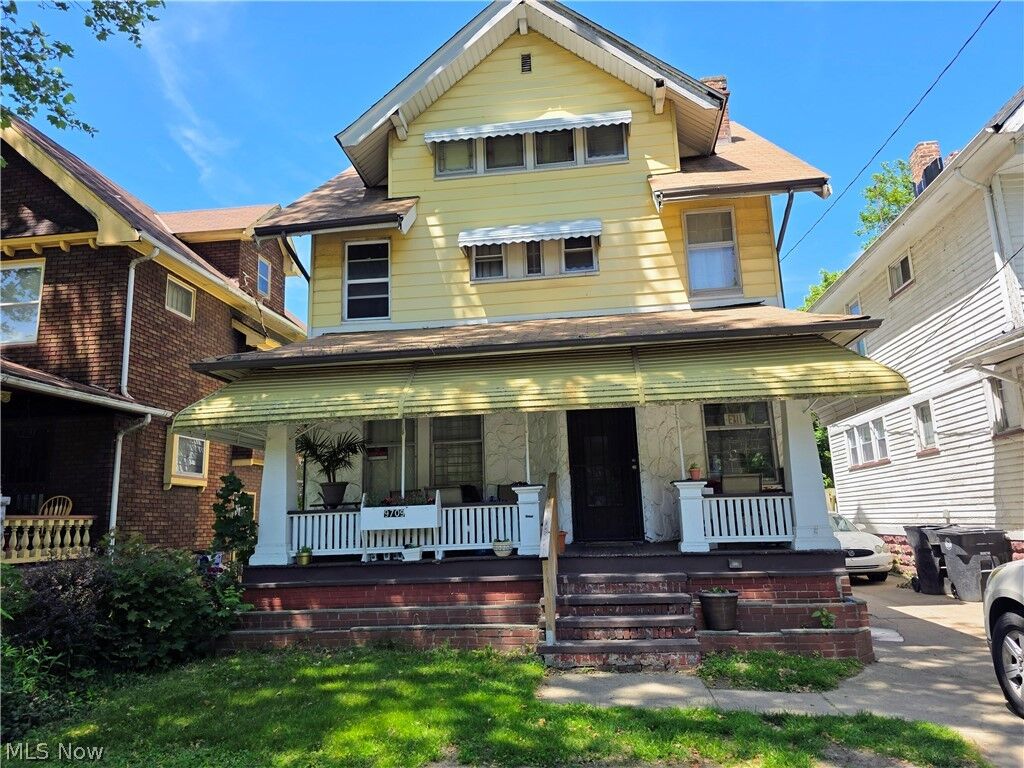 Property Photo:  9709 Kempton Avenue  OH 44108 