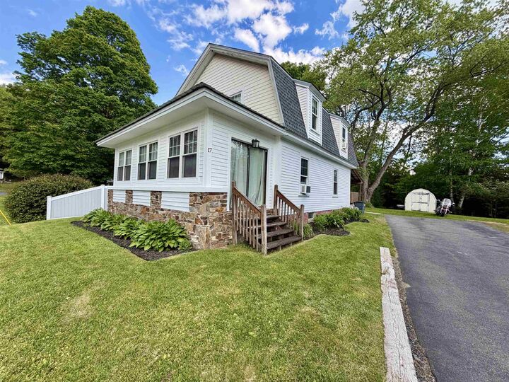 Property Photo:  17 Dartmouth Street  NH 03743 
