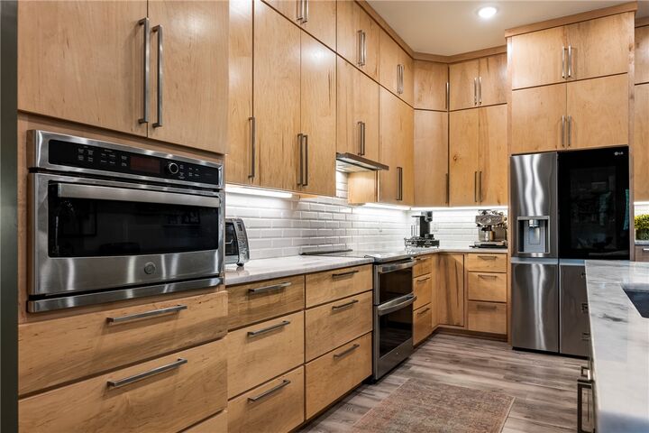 Property Photo:  37 Shropshire Drive  AR 72714 