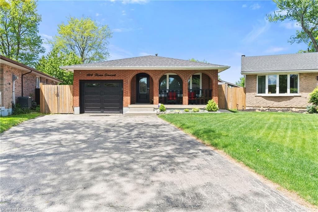 Property Photo:  104 Fiona Crescent  ON L9C 6P4 