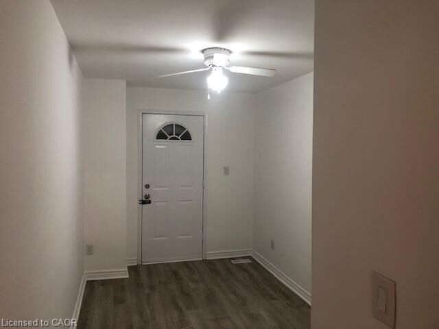 Property Photo:  337A Lakeshore Road E  ON L6J 1J4 
