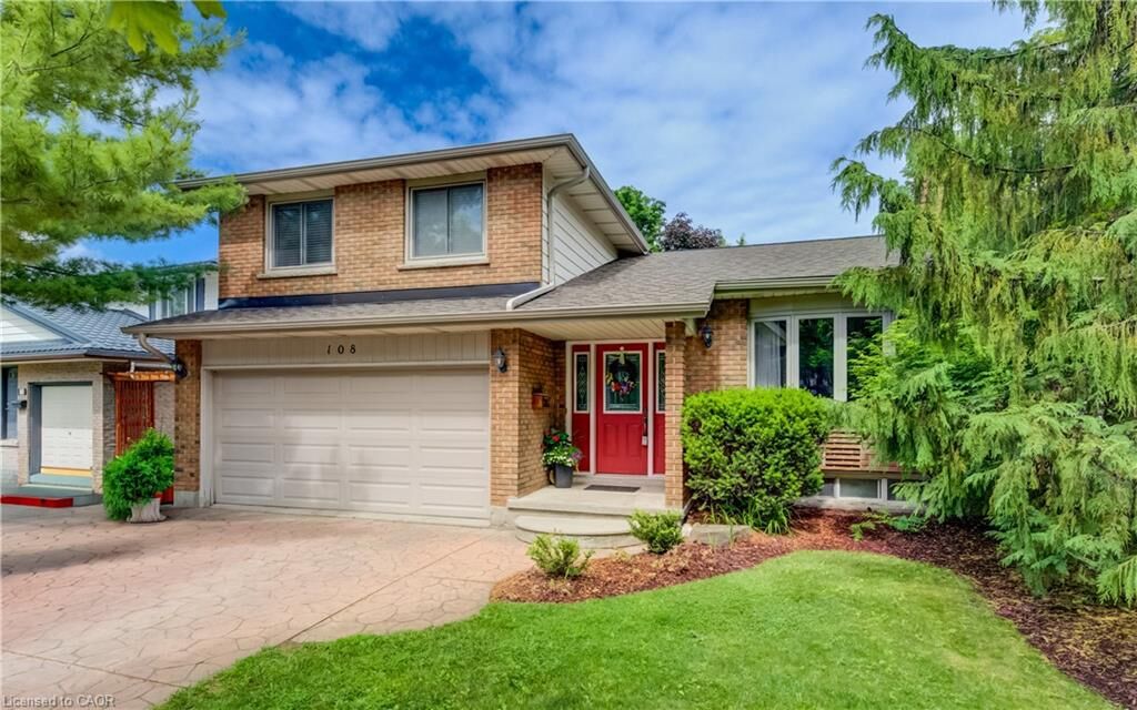 Property Photo:  108 Trailview Drive  ON N2N 1V2 
