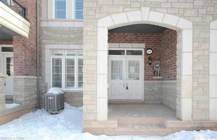 Property Photo: 3055 Preserve Drive ON L6M 0W7